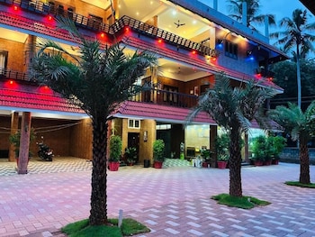 Aronic Beach Hotel,,2 star