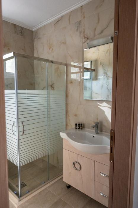 thea luxury residences