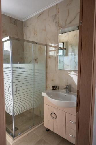 thea luxury residences