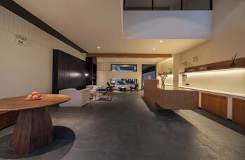Shangri-La City Yunjian Songyue,,3 star