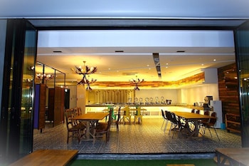 Heritage Hotel,,3 star
