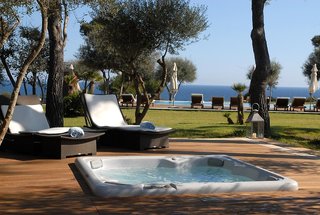 can simoneta hotel adults only