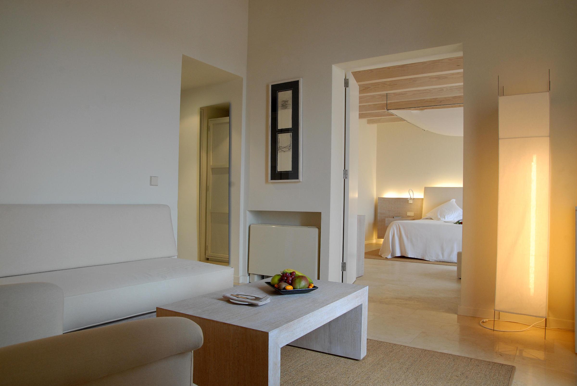 can simoneta hotel adults only