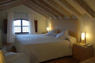 can simoneta hotel adults only