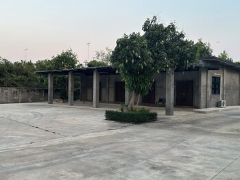 Baan Puen Kin Kanchanaburi,,2 star