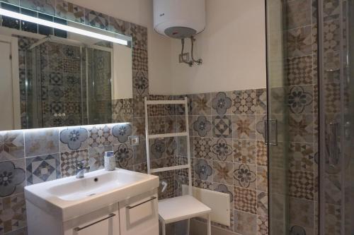 surf and windsurfer house anzio