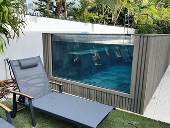 Villa Paradiso,,4 star