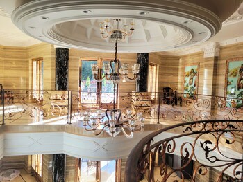 fountain palace hotel and suites