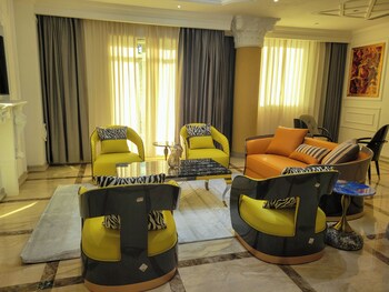 fountain palace hotel and suites