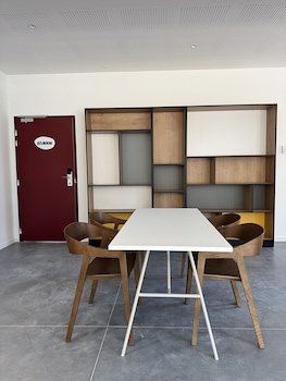 Ibis Styles Angouleme Centre,,3 star