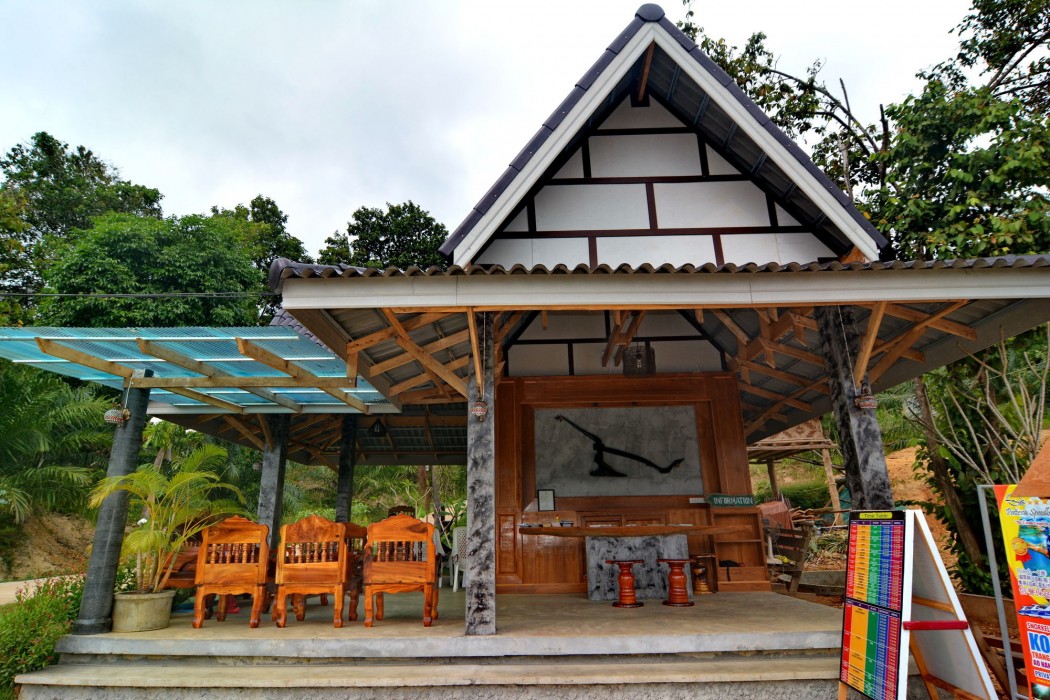 phuchawee lanta villa