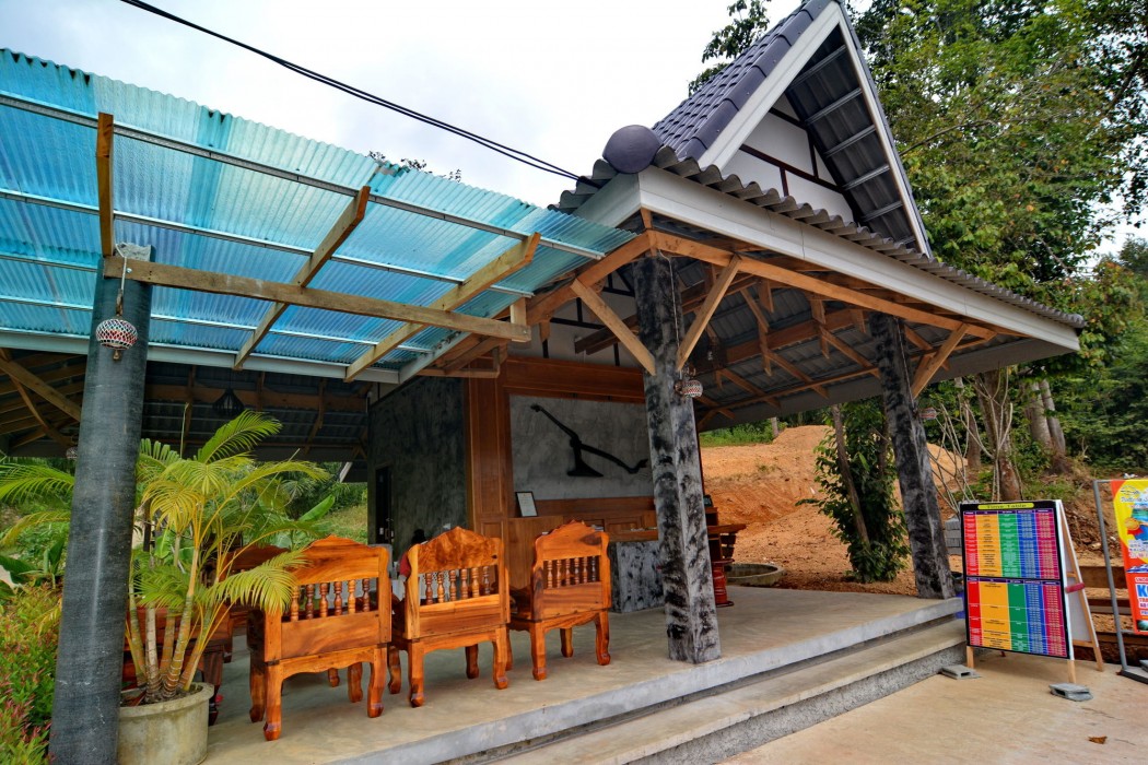 phuchawee lanta villa