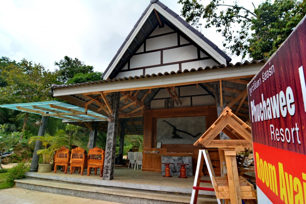 phuchawee lanta villa