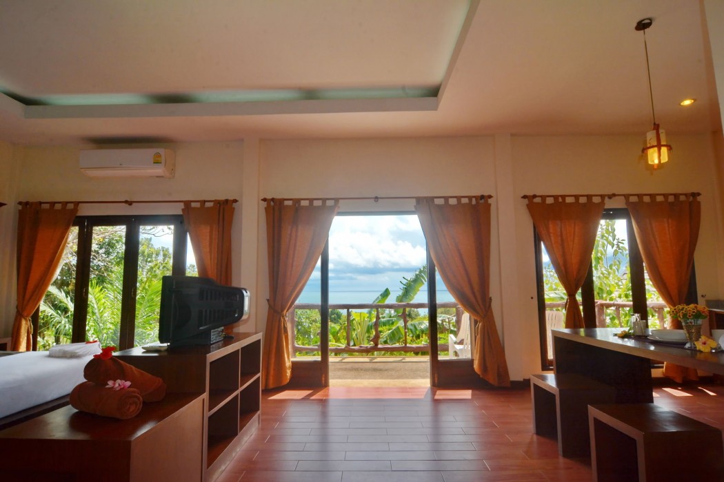 phuchawee lanta villa