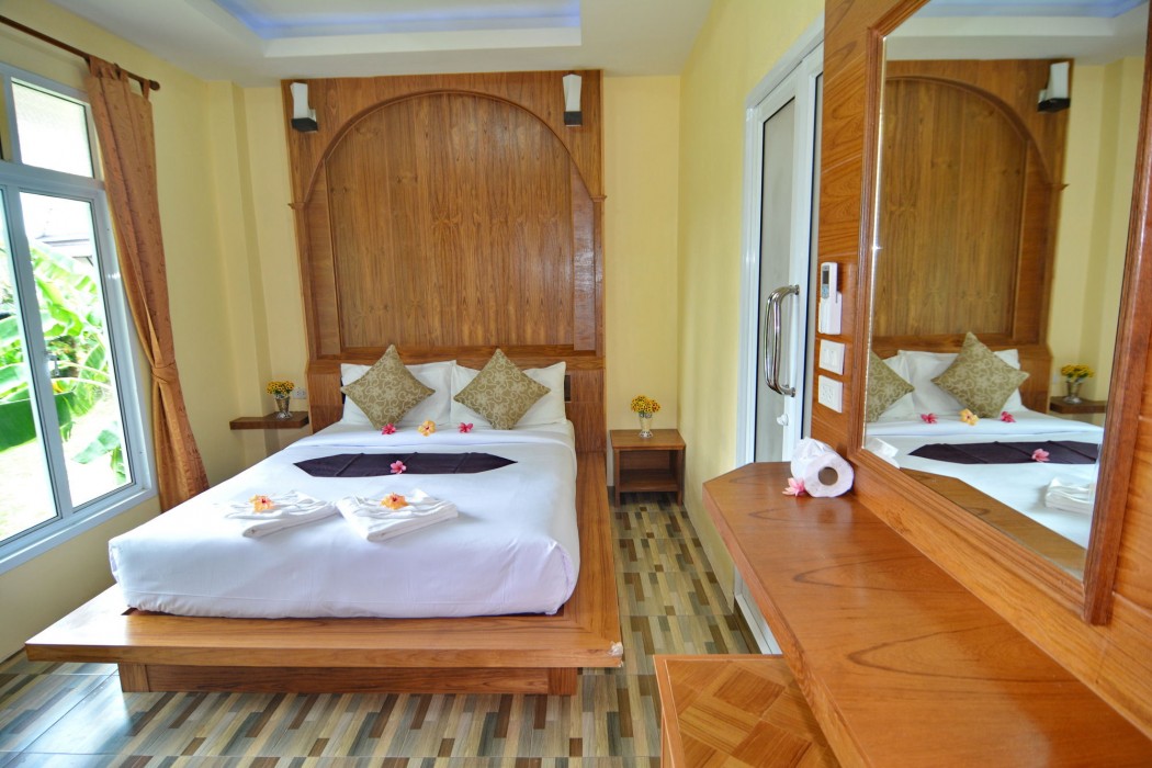 phuchawee lanta villa