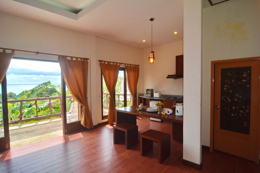 phuchawee lanta villa