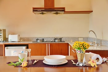 phuchawee lanta villa