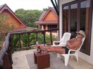 phuchawee lanta villa