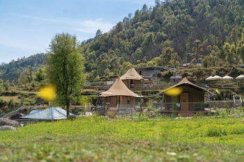 saraaya glamps dharamshala