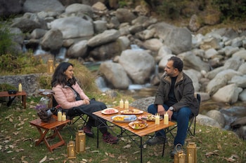 saraaya glamps dharamshala