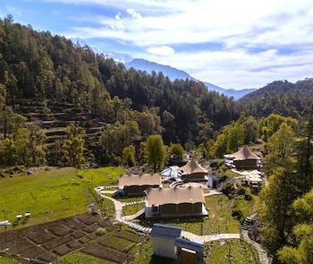 saraaya glamps dharamshala