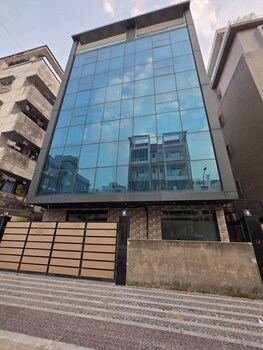 the bay suites nis