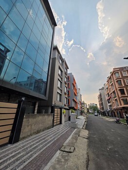 the bay suites nis