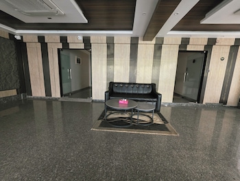 The Bay Suites - Nis,,2 star