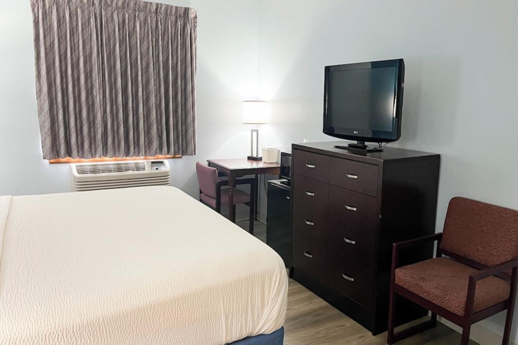 studio 6 suites tiffin oh