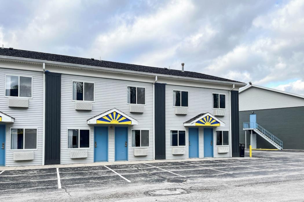 studio 6 suites tiffin oh