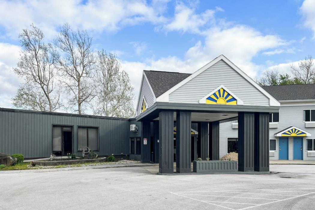 studio 6 suites tiffin oh