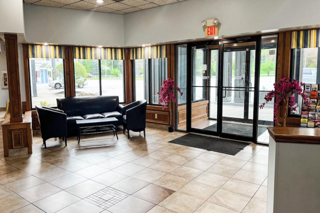 studio 6 suites tiffin oh