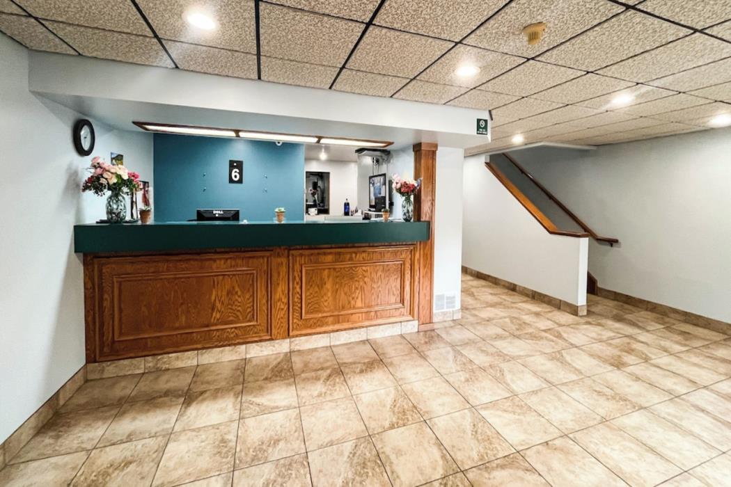 studio 6 suites tiffin oh