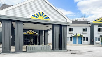 studio 6 suites tiffin oh