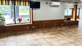 Studio 6 Suites – Tiffin, Oh,,2 star
