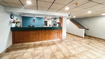 studio 6 suites tiffin oh