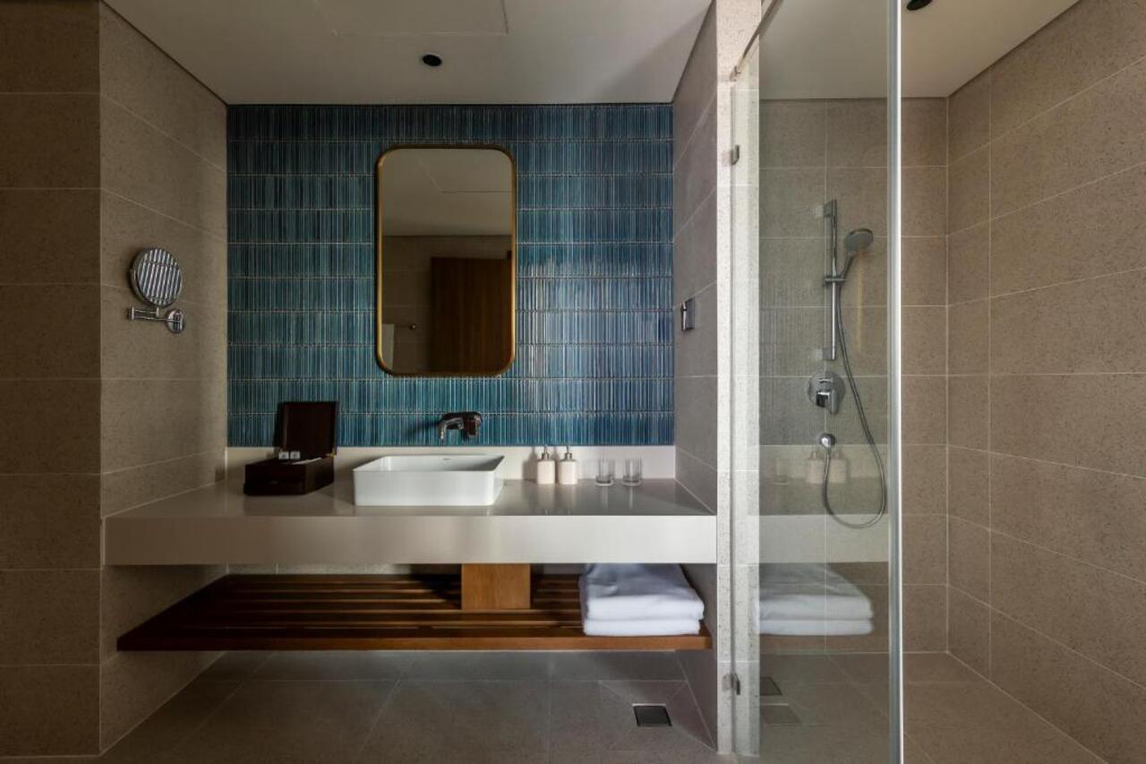 vienna house by wyndham charm long hai