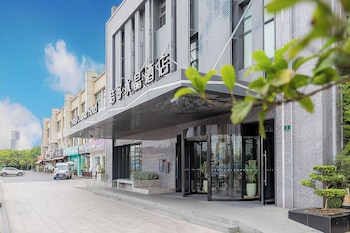 crystal hotel shanghai intl tourism