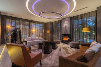 crystal hotel shanghai intl tourism