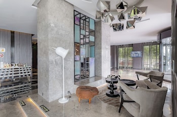 Crystal Hotel Shanghai Intl. Tourism,,3 star