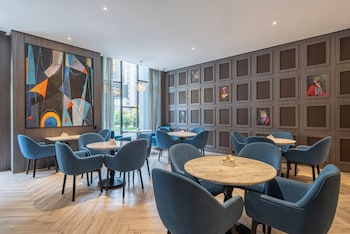 Crystal Hotel Shanghai Intl. Tourism,,3 star