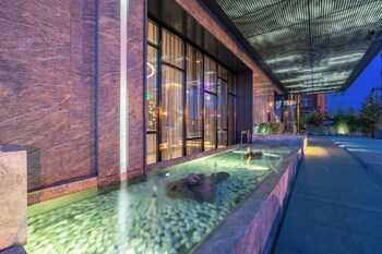 Crystal Hotel Shanghai Intl. Tourism,,3 star