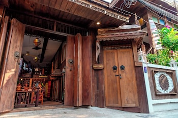 rak chiang mai guesthouse