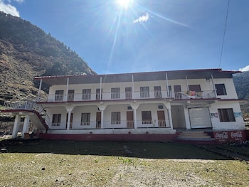 Omji Niwas - Swastik Kharsali,,2 star