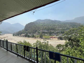 omji niwas shiv ganga