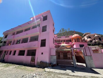 omji ashram tapovan kuti