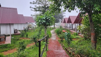 Chardham Resort Guptakashi,,3 star