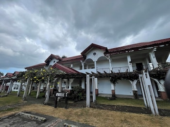 graceland resort tayabas quezon