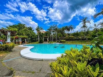 graceland resort tayabas quezon