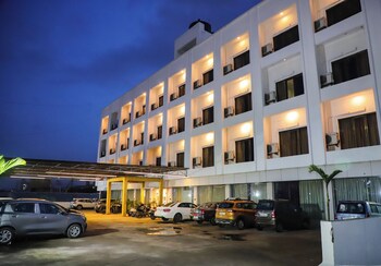 hotel devanshi and banquets by classy stay